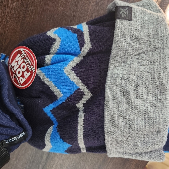 Blue and Gray Winter Gloves - Picture 2 of 6